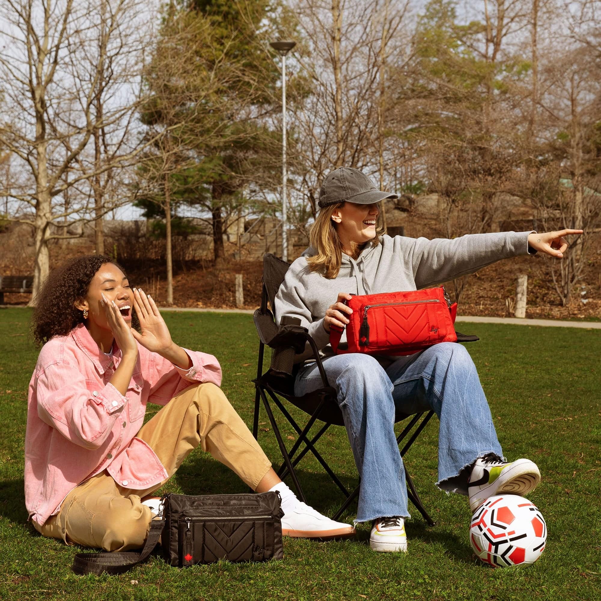 Stretch LE Crossbody Bag - - StretchLE_Lifestyle_09